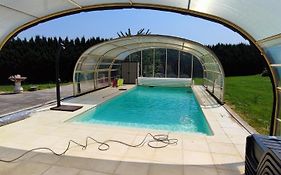 Villa With Covered And Heated Swimming Pool